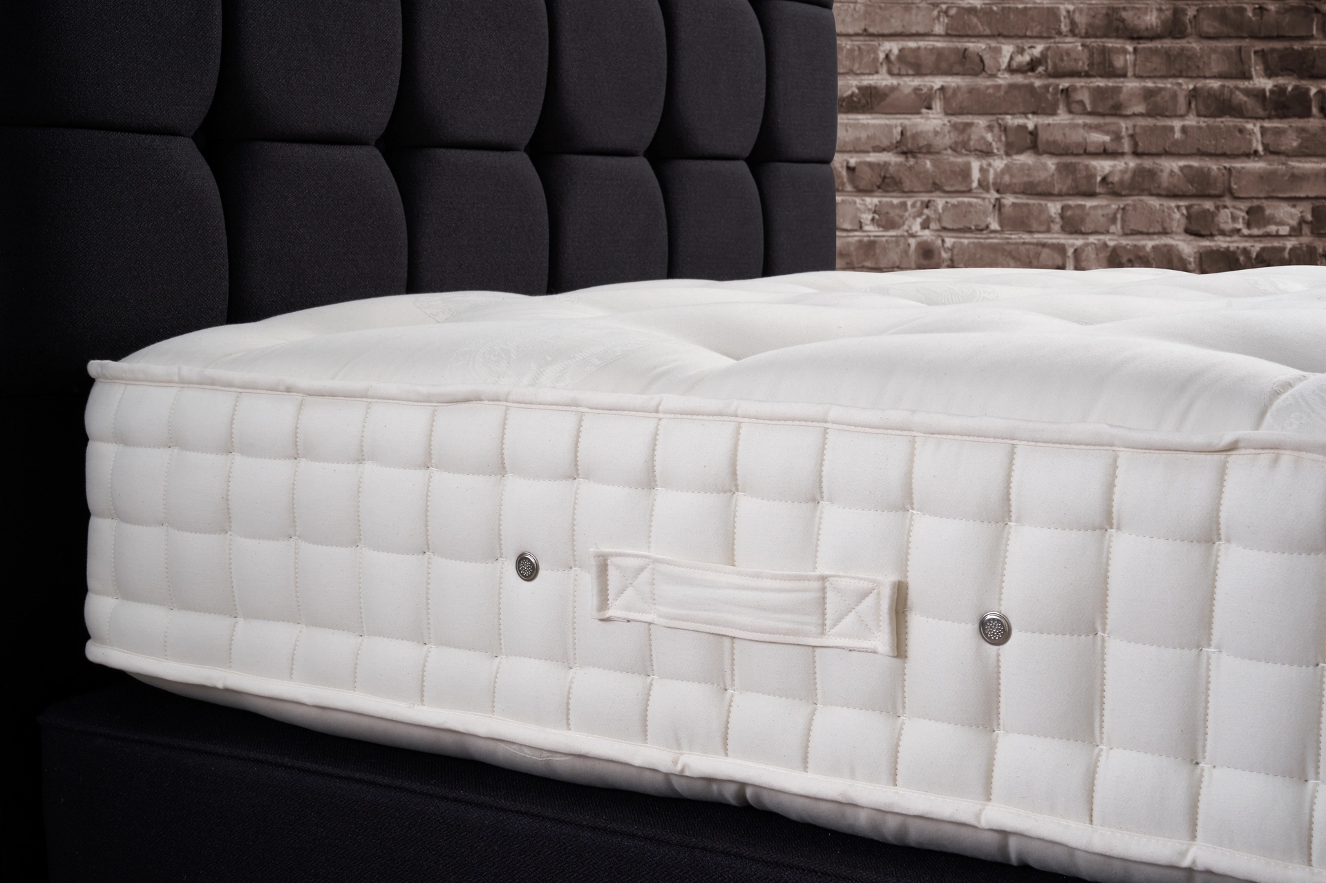 A detailed product description for the Hypnos Wool Origins 8 mattress. It highlights the mattress's generous wool content, ReActiveProโข spring system with Adaptivโข comfort springs, and double-sided design, along with dimensions, weight, and a 10-year guarantee.