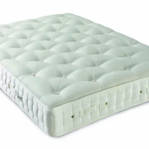 A visually detailed product description for the Luxury No Turn 6 mattress, featuring a list of its high-quality natural fillings, a 10-year guarantee, and tables for dimensions and weight. The description highlights the mattress's responsive feel and sustainable design.