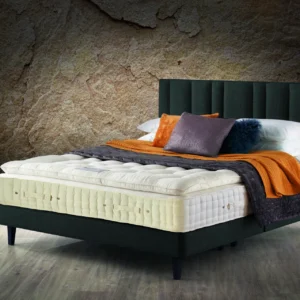 A visually detailed product description for the Hypnos Pillow Top Luxe mattress, featuring a list of its high-quality natural and sustainable fillings, a 10-year guarantee, and tables for dimensions and weight. The description highlights the mattress's plush pillow top, medium to medium soft feel, and ReActivePro™ spring system.