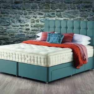 A visually detailed product description for the Hypnos Pillow Top Select mattress, featuring a list of its high-quality natural and sustainable fillings, a 10-year guarantee, and tables for dimensions and weight. The description highlights the mattress's plush pillow top and ReActiveProβ’ spring system.