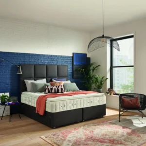A visually detailed product description for the Hypnos Pillow Top Select mattress, featuring a list of its high-quality natural and sustainable fillings, a 10-year guarantee, and tables for dimensions and weight. The description highlights the mattress's plush pillow top and ReActiveProβ’ spring system.