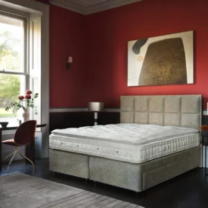 A visually detailed product description for the Hypnos Pillow Top Classic mattress, featuring a list of its high-quality natural and sustainable fillings, a 10-year guarantee, and tables for dimensions and weight. The description highlights the mattress's plush pillow top and ReActivePro™ spring system.