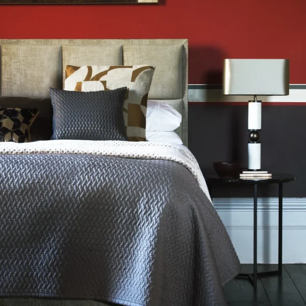 A visually detailed product description for the Hypnos Pillow Top Classic mattress, featuring a list of its high-quality natural and sustainable fillings, a 10-year guarantee, and tables for dimensions and weight. The description highlights the mattress's plush pillow top and ReActivePro™ spring system.