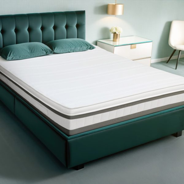 A screenshot of the Breasley Uno Exclusive Majestic Grand mattress product page. The page shows a full-size mattress and highlights key features such as a 5-year guarantee, CertiPUR-EU foam, and its luxury dual-spring system.